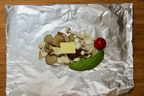 ヘルシーでほっこり きのことアボカドのバタぽんホイル焼き のレシピ ビール女子
