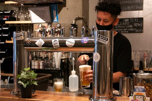 人形町駅から徒歩4分。クラフトビールで地方と東京と海外を繋ぐ