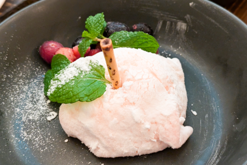 36種類の桃ビールが集合！赤坂ビアバー「クラフトビアサーバー