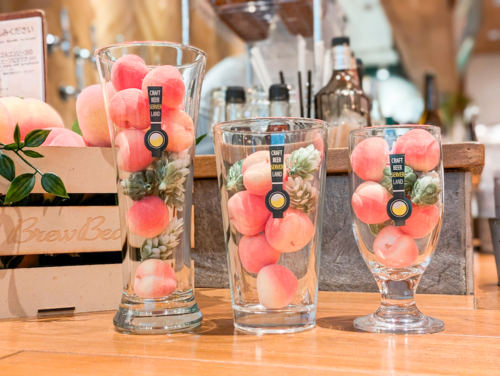 36種類の桃ビールが集合！赤坂ビアバー「クラフトビアサーバーランド