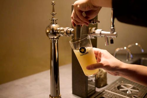サッポロ生ビール ビールサーバー 銀座「サッポロ生ビール黒ラベル THE BAR」がリニューアル
