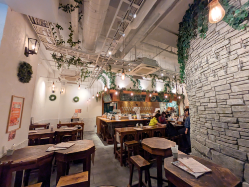 11/16まで】“桃ビール”40種が集結！赤坂・クラフトビアサーバーランド